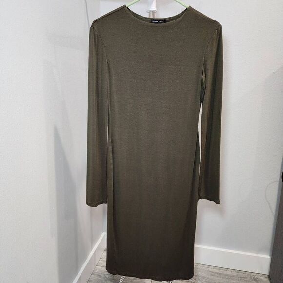 Popular basics green love Sleeve dress size large - Picture 1 of 5